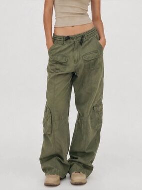 Brandy Melville Army Green Baggy Wide Leg Cargo Pants Mid High Waisted Loose Fit